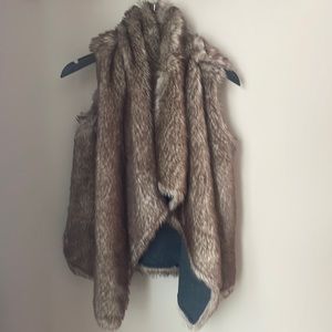 Faux fur reversible vest size s